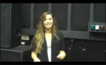 Demi Lovato Teases Some Of Her Tour Dances (85)