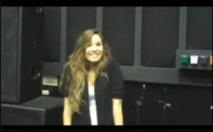 Demi Lovato Teases Some Of Her Tour Dances (91)