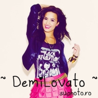 tumblr_m2cl2cvuYh1qbdeeqo3_250_large - o_O - Demii Lovato O_o