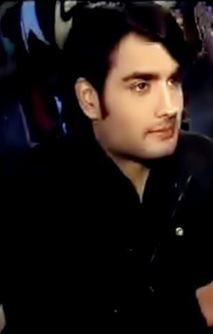 381449_264079433648922_262154285_n - Abhay Raichand