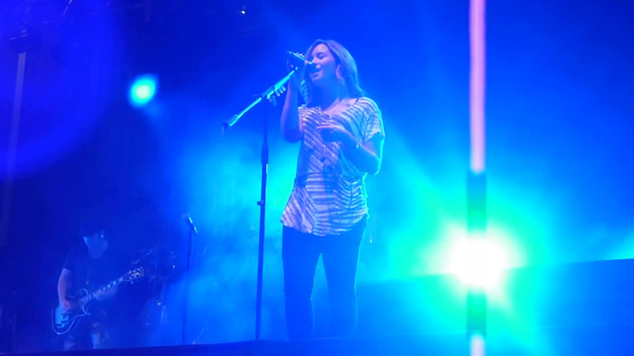 My Love Is Like A Star - Demi Lovato - Panama City_ April 13th. 0005 - Demi - Singing My Love Like A Star Live In Panama City