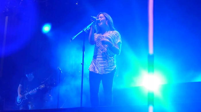 My Love Is Like A Star - Demi Lovato - Panama City_ April 13th. 0009 - Demi - Singing My Love Like A Star Live In Panama City
