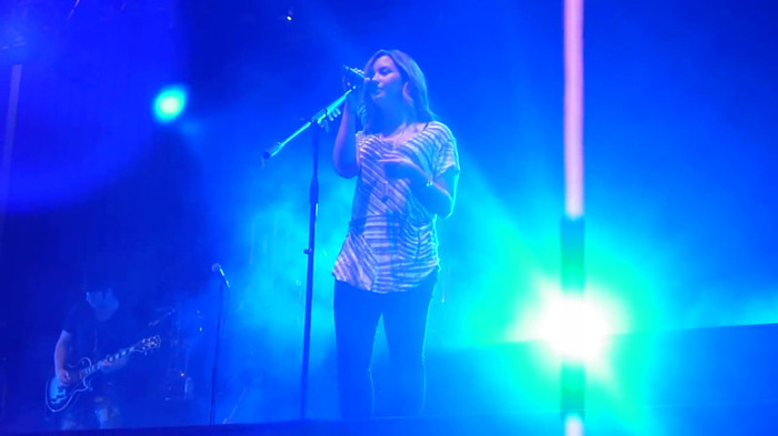 My Love Is Like A Star - Demi Lovato - Panama City_ April 13th. 0045 - Demi - Singing My Love Like A Star Live In Panama City