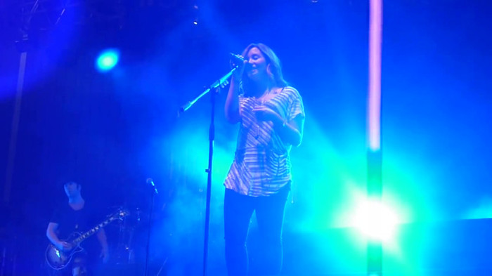 My Love Is Like A Star - Demi Lovato - Panama City_ April 13th. 0100 - Demi - Singing My Love Like A Star Live In Panama City