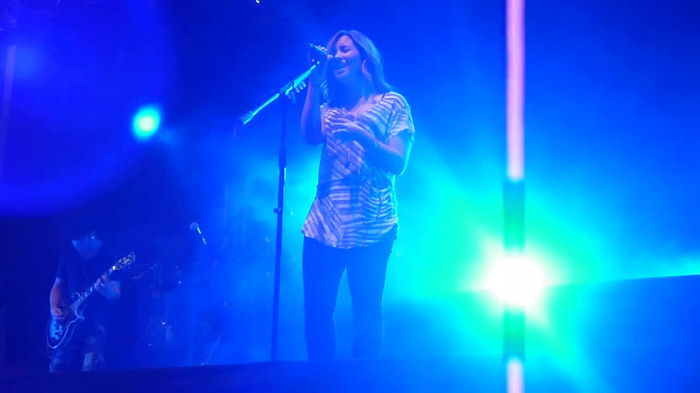 My Love Is Like A Star - Demi Lovato - Panama City_ April 13th. 0277