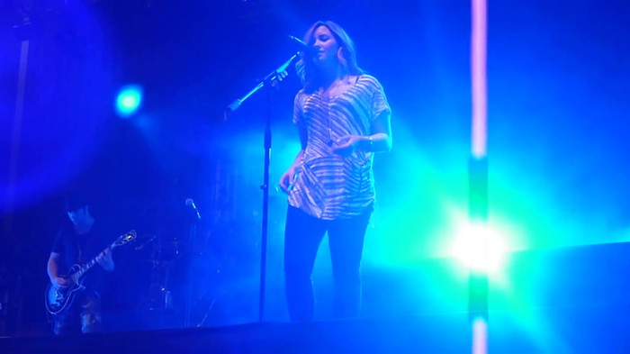 My Love Is Like A Star - Demi Lovato - Panama City_ April 13th. 0300