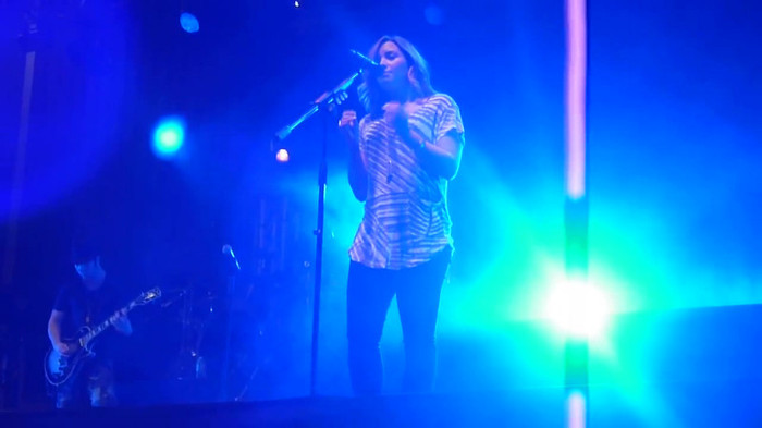 My Love Is Like A Star - Demi Lovato - Panama City_ April 13th. 0322