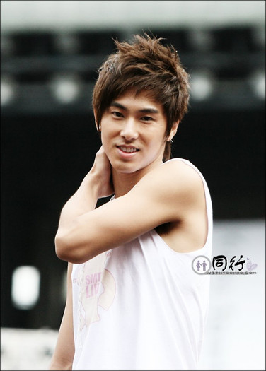 1218820398_080815_04