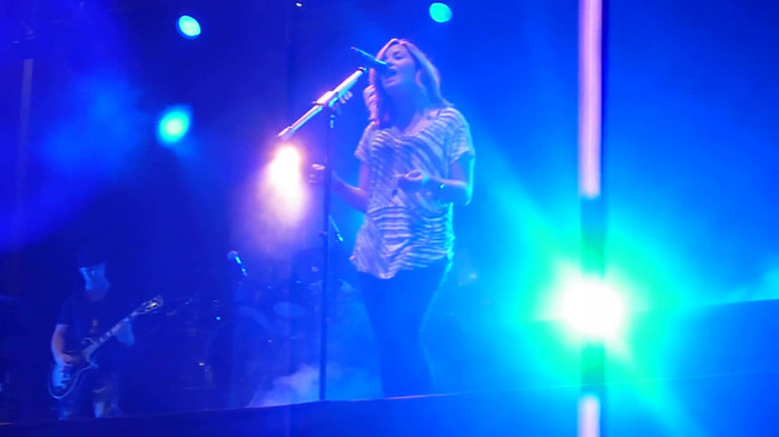 My Love Is Like A Star - Demi Lovato - Panama City_ April 13th. 0452