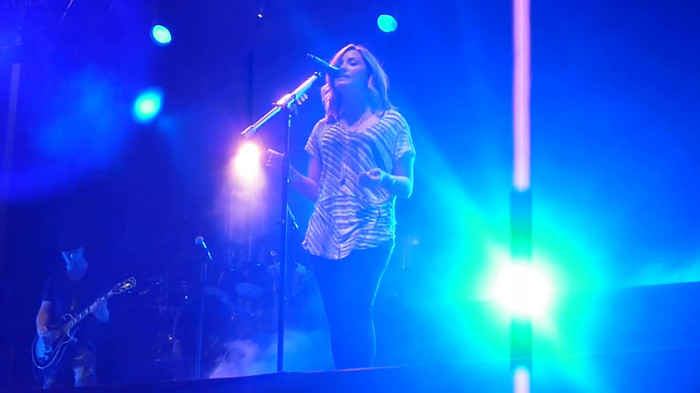 My Love Is Like A Star - Demi Lovato - Panama City_ April 13th. 0473 - Demi - Singing My Love Like A Star Live In Panama City