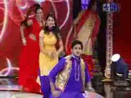 00_03_25 - Jennifer Winget - Dance Performance - Lux Perfect Bride Grand Finale