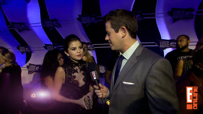 bscap0007 - Selena Gomez-2011 VMAs Interview