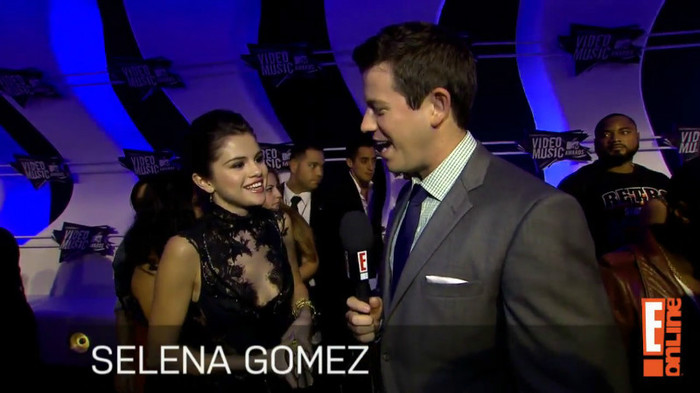 bscap0011 - Selena Gomez-2011 VMAs Interview