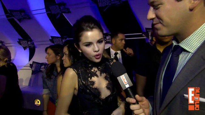 bscap0015 - Selena Gomez-2011 VMAs Interview