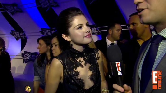 bscap0017 - Selena Gomez-2011 VMAs Interview