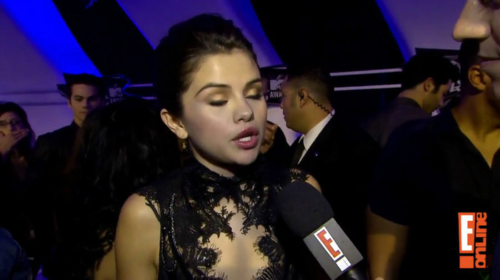bscap0095 - Selena Gomez-2011 VMAs Interview