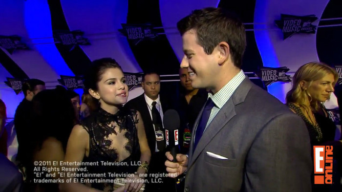 bscap0172 - Selena Gomez-2011 VMAs Interview