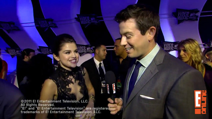 bscap0174 - Selena Gomez-2011 VMAs Interview
