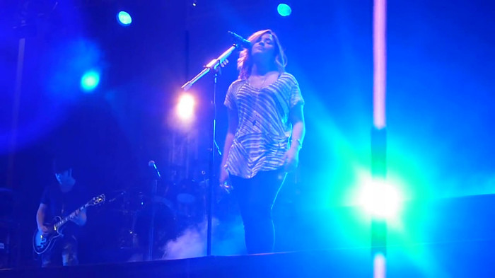 My Love Is Like A Star - Demi Lovato - Panama City_ April 13th. 0503 - Demi - Singing My Love Like A Star Live In Panama City Part oo1