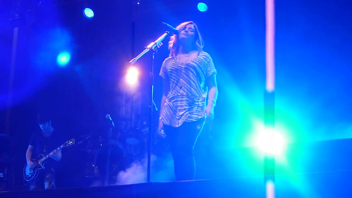My Love Is Like A Star - Demi Lovato - Panama City_ April 13th. 0504 - Demi - Singing My Love Like A Star Live In Panama City Part oo1