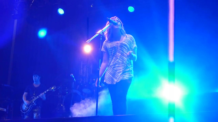 My Love Is Like A Star - Demi Lovato - Panama City_ April 13th. 1013 - Demi - Singing My Love Like A Star Live In Panama City Part oo2