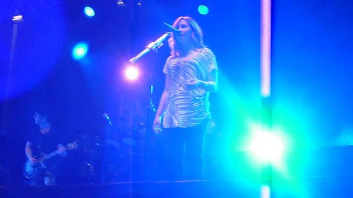 My Love Is Like A Star - Demi Lovato - Panama City_ April 13th. 1492 - Demi - Singing My Love Like A Star Live In Panama City Part oo2
