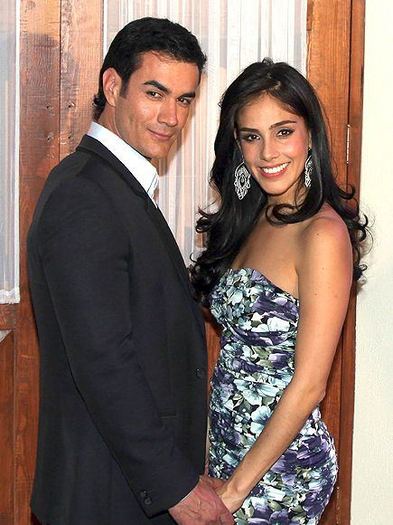 afla-cum-arata-femeia-ideala-pentru-david-zepeda-ivan-din-forta-destinului-foto_1_5 - xxDavid Zepeda si Sandra Echeverriaxx