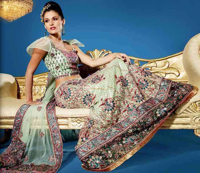 405448_10150624083963394_186537938393_9061636_601164671_n - poze noi saree