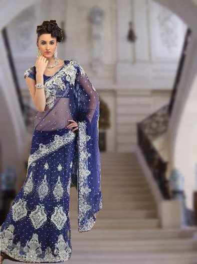 285052_10150283101873394_186537938393_7638545_365866_n - SARI MARIAGE