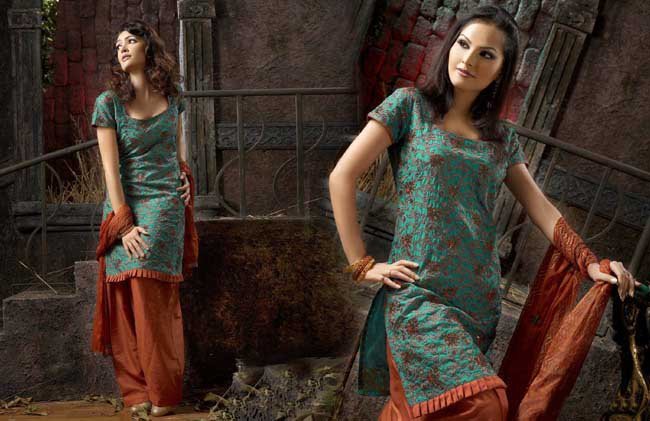 165315_10150093064153394_186537938393_6114635_816282_n - SALWAR KAMEEZ