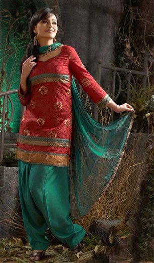 168155_10150093063958394_186537938393_6114626_350378_n - SALWAR KAMEEZ