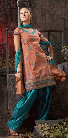 168639_10150093064288394_186537938393_6114640_4853319_n - SALWAR KAMEEZ