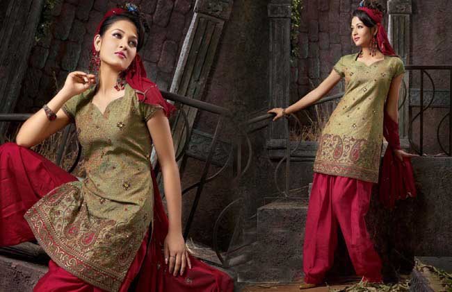 179426_10150093064318394_186537938393_6114641_3643951_n - SALWAR KAMEEZ