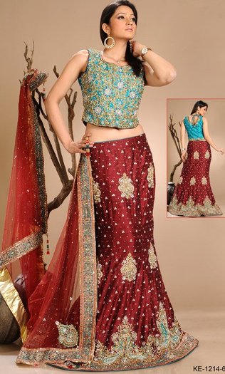 168164_10150093066473394_186537938393_6114719_6525224_n - lengha choli