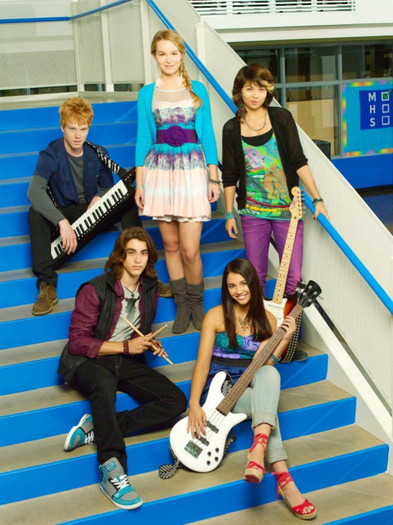 Hayley_Kiyoko_1306916705_1 - aaa-poze lemonade mouth-aaa