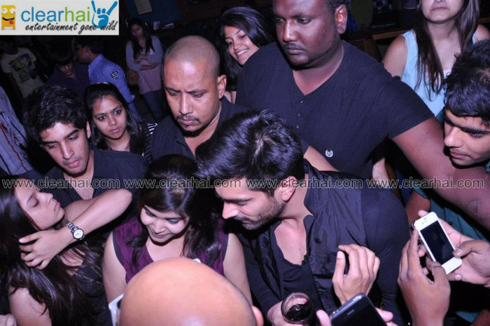 34735_294762523936346_107535532659047_687240_736289541_n - Karan Singh Grover la Summer Jam