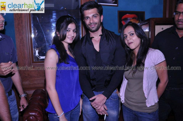 485269_294762423936356_107535532659047_687237_1687560364_n - Karan Singh Grover la Summer Jam