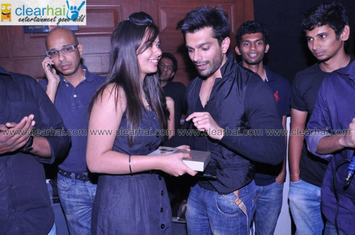 564372_294762957269636_107535532659047_687255_448512591_n - Karan Singh Grover la Summer Jam