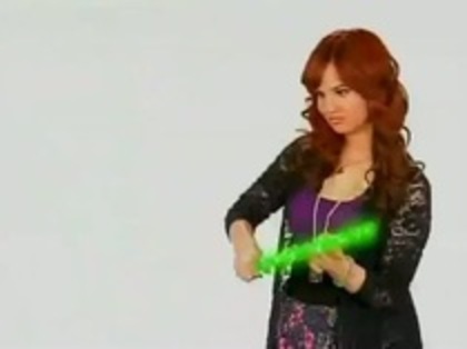 54910624_RBBWFRK2 - poze debby ryan