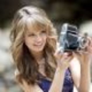 z0drpzy6vhl0hp0y - poze debby ryan