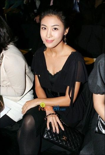  - a - Ha Ji Won - _ - Lady in Italy --- k