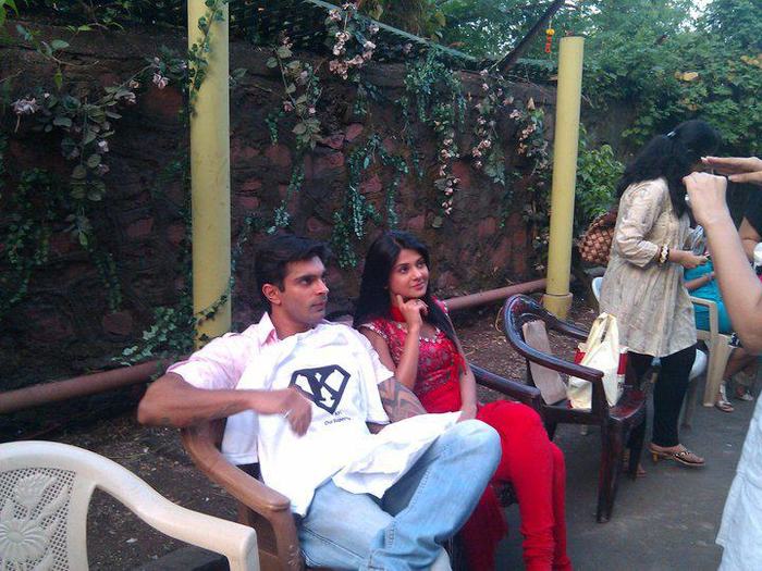 303823_256768327702276_137601739618936_745349_849690212_n - KaJen Off-screen