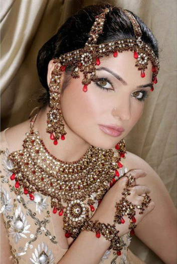 Beautiful-Bridal-jewellery-Designs-2012-12