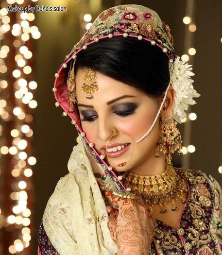 bridal lehnga sarees indian pakistani makeup dresses trends fashion 2012 (170)