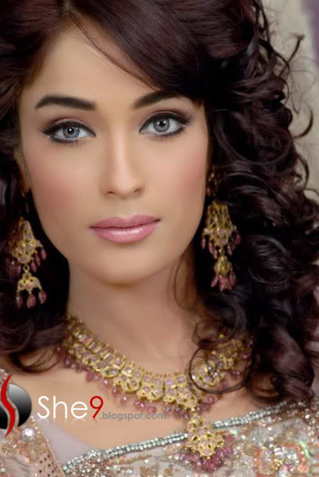 Indian Party Trendy Makeup www.She9.blogspot.com (3)