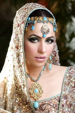 Saba Ansari Bridal Makeup Collection 2012 - The Brides Ready From Sabs The Saloon - 001 - www.Fashio - Podoabe indiene 2012