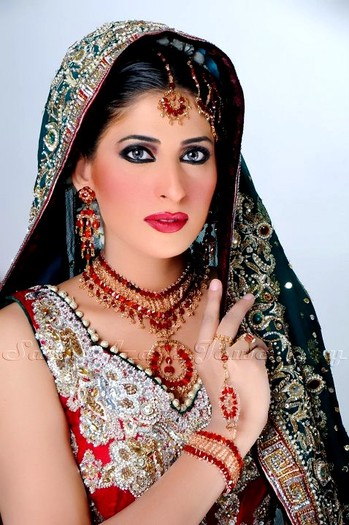 Saba Azam Stunning Jewellery Collection 2012 - 007 - www.Fashionhuntworld.Blogspot.com - Podoabe indiene 2012