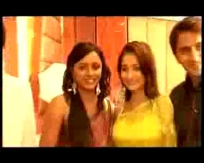 00_00_46 - sara khan poze noi