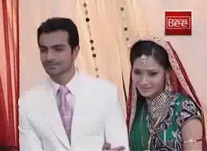 00_00_09 - sara khan and ashmit patel