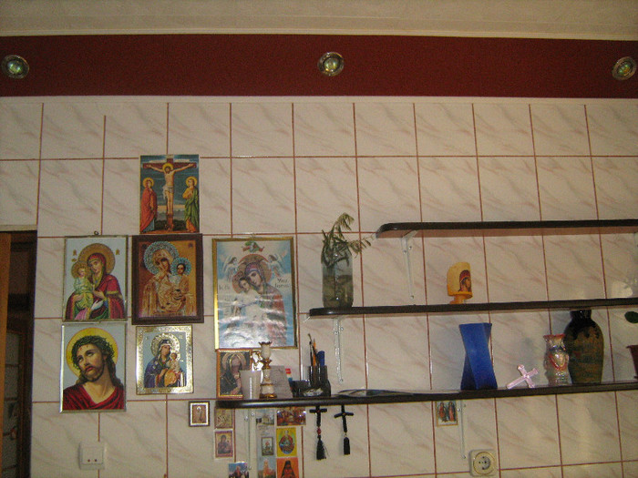 Raftul Pentru Flori din buc mare - 61-REPORTAJ PT REVISTA  PRACTIC IDEI